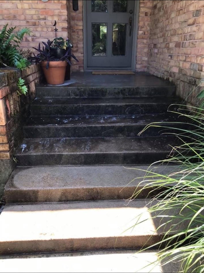 Before front steps power washing in Dallas Texas